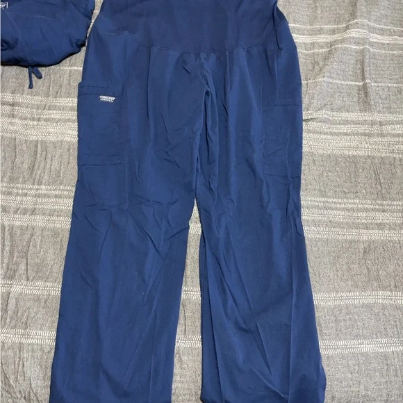 Cherokee Navy Blue maternity Scrub set - Picture 2 of 5